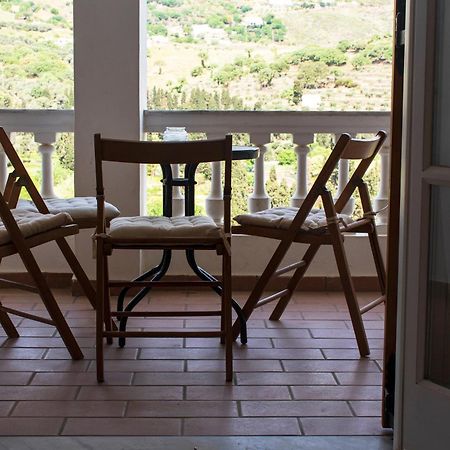 Апартаменти Eleni'S Seaview House Андрос Екстер'єр фото